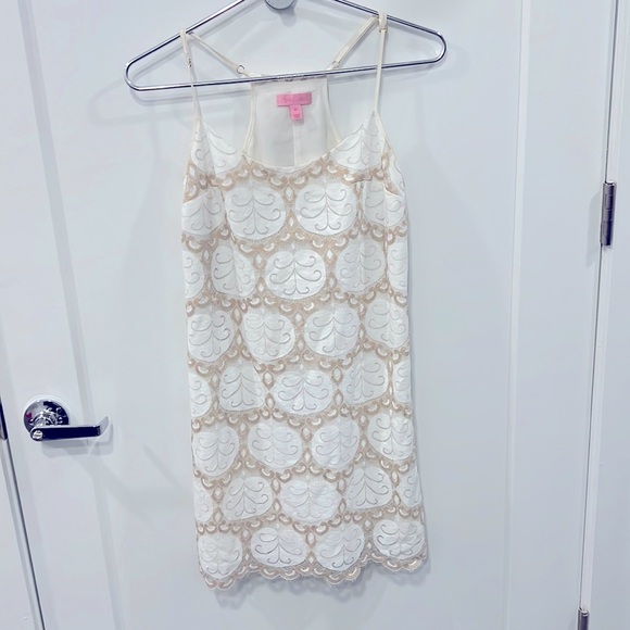 Lilly Pulitzer Dresses & Skirts - Lily Pulitzer White Gold Silk Cocktail Dress | XS | Pre-Loved | Hoco Dress flowy